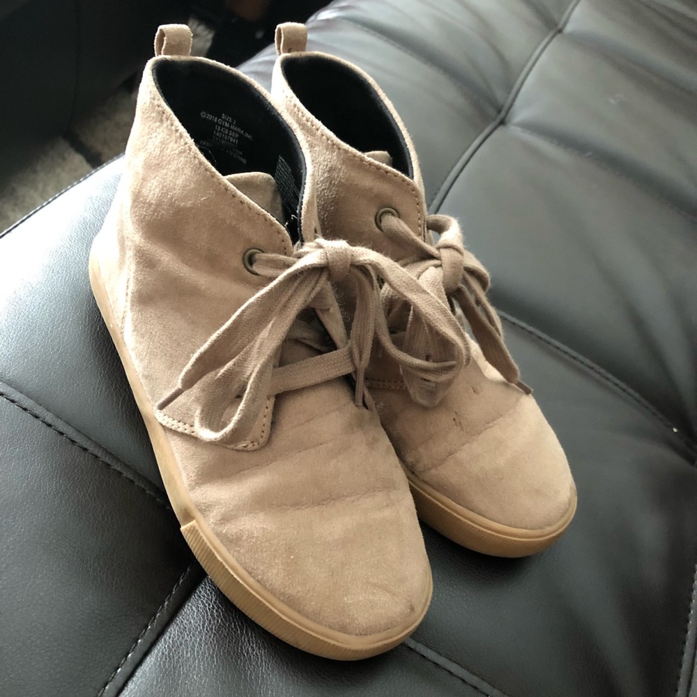 Tan boys boots